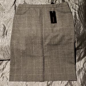 BCBG pencil skirt with pockets, sz 4, new w/tags